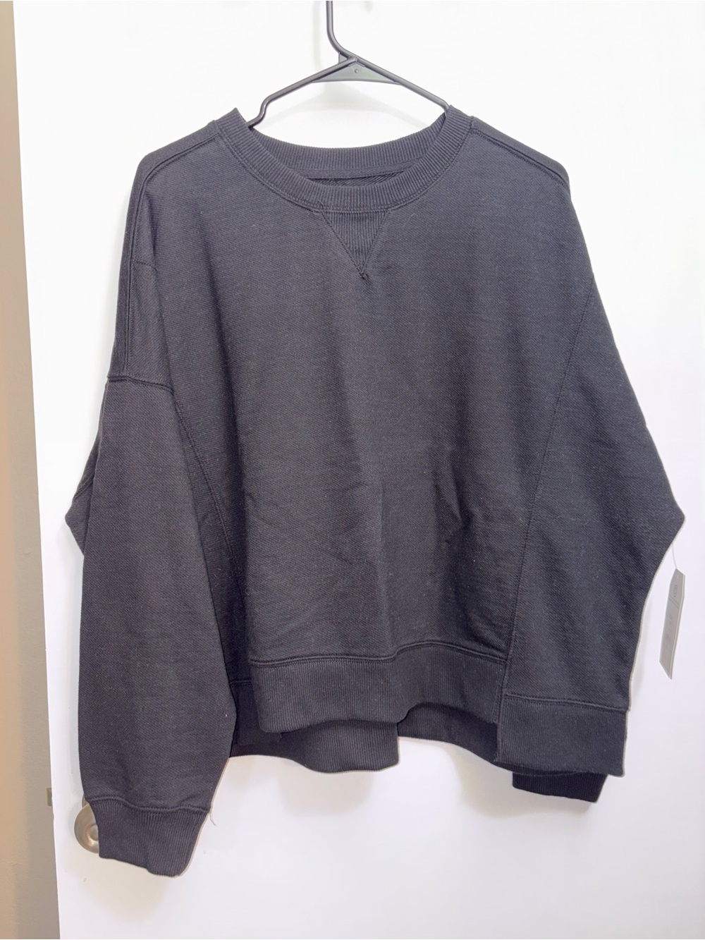 Time and Tru Black Crewneck Pullover Sweater